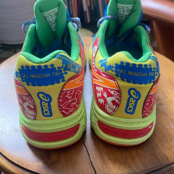 ASICS - Picture 3 of 10